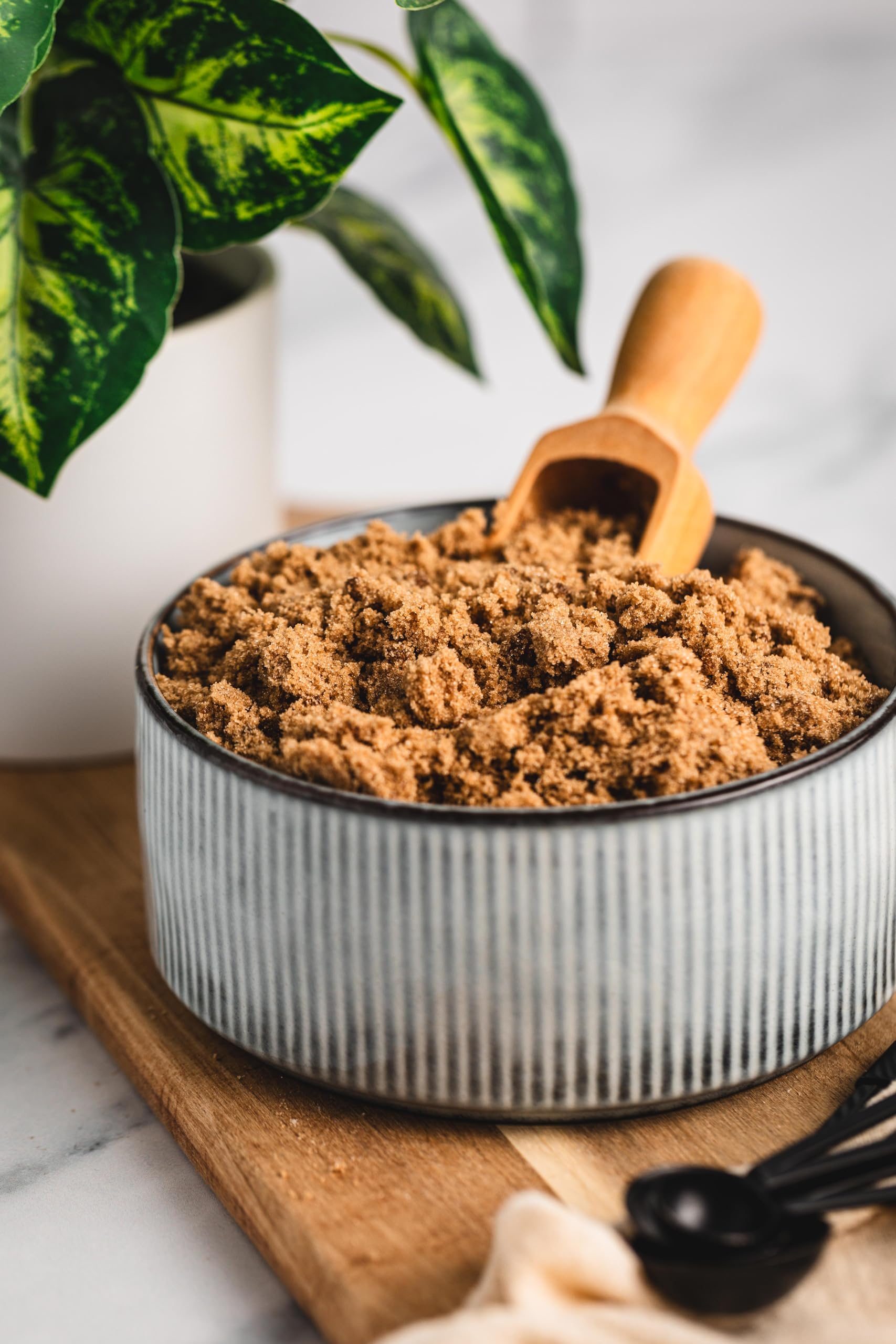 India Tree Light Muscovado Sugar, 2.8 lb Canister | Vegan, Non-GMO and Fair Trade Unrefined Brown Sugar with Molasses Flavor, Imported from Mauritius - Image 5